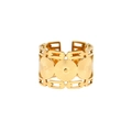 Makroansicht goldener verstellbarer Ring mit Sonnenstrahlmuster und hohlem Geo-Design - Sonnenmedaille hohler Kettenstil (R635-GO)