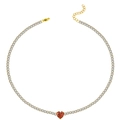 Detail van gouden tennisketting met rode hartsteen en verstelbare karabijnsluiting - Ronde Groene Edelsteen Stijl (N2058-GO-G)