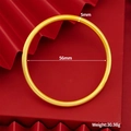 Elegante bracciale in oro sabbiato opaco con diametro interno 56mm e larghezza 5mm su rosso - 58mm / Bracciale Stile Eredità B1811 / 4mm di Larghezza