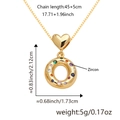 Collana dorata con pendente a cuore in zirconi colorati e misure su sfondo bianco - Solo Ciondolo (Senza Catena) / Oro O