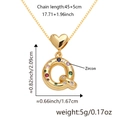 Collana placcata oro con ciondolo lettera Q con zirconi colorati e gancio cuore - Solo Ciondolo (Senza Catena) / Oro Q
