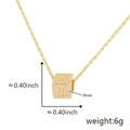 Collana a catena dorata con pendente quadrato con zirconi e la lettera J incisa - Apertura 6.1mm / J Oro (Solo Ciondolo (Senza Catena))