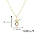 Collana con ciondolo lettera Q dorata, corona di zirconi colorati e catena fine donna - Solo ciondolo / Lettera Q Multicolore (Solo Ciondolo (Senza Catena))