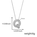 Ciondolo alla moda lettera Q color argento con zirconi cubici dal peso di 6g - Lettera Q Argento