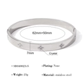 Zilveren roestvrijstalen armband met bloemengravures en glanzende kristallen - Zilver (SB040023-S)