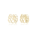 Makro-Detail von goldenen Schreibschrift-Ohrsteckern mit hochglanzpoliertem Metallic-Finish - Gold-J
