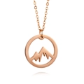Collana con ciondolo a silhouette di montagna in acciaio inossidabile oro rosa - Silhouette di Montagna Rotonda (N666) / Oro Rosa (N666)