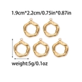 Cinco colgantes redondos dorados ondulados con dimensiones de 1,9x2,2cm y peso 5g - Colgante Redondo Irregular Martillada (TZ-TP0819-02)