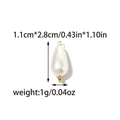 Eleganter weißer Perlenanhänger in Tropfenform mit goldener Öse und 1.1x2.8cm Maßen - Tropfenförmige Künstliche Perle (TZ-TP1969-02)