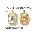 Vue détaillée du pendentif rectangulaire doré avec dimensions et poids précisés - Style Strass Carré (TP2163-02)