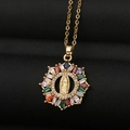 Maagd Maria hanger ketting in goudkleur met kleurrijke zirkonia en religieus design - Goud Religieuze Straling Stijl (CX29)