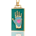 Goldene Halskette mit grünem Emaille-Anhänger, Hand-Motiv und rosa Herz-Detail - Grün Rosa Herz Hamsa (D279-B)
