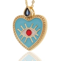 Detail van hartvormige evil eye hanger met blauw emaille en kristal aan gouden ketting - Blauw