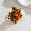 Vintage-Blumenring mit Harzblättern in Schildpatt-Optik und goldenen Metallakzenten - Dichter Goldener Staubblatt-Stil (OLBR912-D)