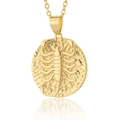 Detalle del colgante redondo del zodiaco Escorpio en oro de 18K con textura martillada - Escorpio