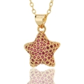 Luxuriöse goldene Stern-Halskette mit rosa Edelsteinbesatz auf weißem Grund - Roter Stern Stil (D460-7)