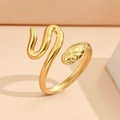 Verstellbarer vergoldeter Schlangenring aus Edelstahl mit strukturierter Kopfform - Windender Schlangenstil (J03177) / Gold