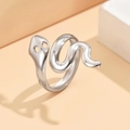 Punk Schlange verstellbarer offener Ring in poliertem Silber Finish für Damen und Herren - Polierter Agiler Schlangenstil (J03218) / Silber