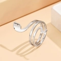 Verstellbarer Schlangenring aus Titanstahl in Silber mit minimalistischem Design - Flacher Abstrakter Schlangenstil (J03245) / Silber