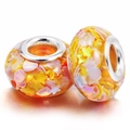 Zwei orangefarbene Harzperlen mit gelben Sternen und Metallkern für Armbänder - Warmes Orangefarbenes Stern-Pailletten-Stil (003)