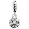 Colgante de moneda plateada con grabado de fortuna y enganche de corazones - Estilo de Moneda de Fortuna Auspiciosa (029)