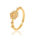 Anillo elegante de estrella hexagrama bañado en oro con circonitas y banda ajustable - Exquisito Copo de Nieve con Incrustaciones de Diamantes