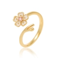 Anillo ajustable de oro minimalista con flor de esmalte blanco y cristal rosa central - Corazón de Diamante Rosa de Flor de Cerezo Blanco