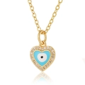Makroaufnahme des goldenen Herzanhängers mit Evil-Eye-Design und Zirkonia-Akzenten - Dunkelblaues Herz (D628-4)