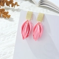 Chic pink petal tassel earrings with textured gold top and layered floral design - Pink Style (A1431)