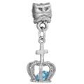 Silber-Charm mit Kreuz und hohlem Kronenanhänger mit hellblauem Kristall - Krone Kreuz Hellblauer Edelstein Stil (Z-017)