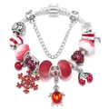 Silbernes Schlangenarmband mit rotem Schneeflocken-Anhänger und Kristallperlen auf Weiß - Silber Rot Winter Stil (Stil 007)