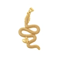 Detalle macro del colgante de serpiente dorada con textura de escamas y corazón - Estilo Serpiente Decoración Corazón Granular (D211-14)