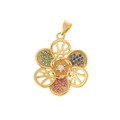 Squisito ciondolo fiore albero della vita dorato con zirconi colorati su sfondo bianco - Fiore a Cinque Petali Intagliato Incastonato (D653)