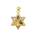 Detailansicht eines goldenen Hexagramm-Anhängers mit bunten Inlays auf weißem Grund - Nur Anhänger - Bunter Stein Hexagramm (D721)