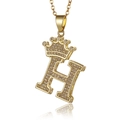 Detailansicht der goldene Krone und Buchstabe H Anhänger mit Zirkonia-Mikropavé - Buchstabe H Anhänger Ohne Kette