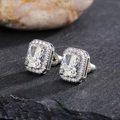Pendientes de botón cuadrados con circón verde de corte radiante y halo de diamantes - Rectángulo / Blanco