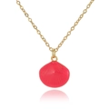 Gouden ketting met roze schelpvormige hanger met stralende textuur op witte achtergrond - Roze (D1093-6)