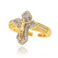 Anillo de cruz ajustable en cobre con circonitas y detalles de relieve de Jesús - Abierto Ajustable / Estilo Crucifijo de Dos Tonos (J1511)