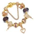 Bracciale con ciondolo a orsetto dorato con perle di vetro viola e pendenti a cuore - Orso Cuore in Vetro Viola (005)
