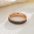 Rose gold titanium ring with a continuous band of baguette-cut black zircon stones - US 5 / Black Rhinestone & Rose Gold