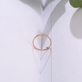 Anillo minimalista de 1mm en oro rosa con facetas geométricas y sombra de corazón - US 5 / Rosa oro