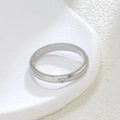 Polished silver titanium steel ring with a single round diamond inlay for couples - US 5 / Silver