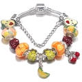 DIY Silber-Charm-Armband mit bunten Fruchtanhängern wie Erdbeere und Ananas Motiven - Gemischte Früchte-Serie (010款)