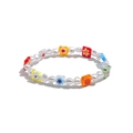 Primer plano de pulsera con perlas barrocas Y2K y cuentas de vidrio con flores - Estilo de Perla Corazón Cuenta Floral Cuadrada (B370_5)