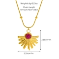 Détail du pendentif tournesol bohème avec pierre rouge et chaîne serpent ajustable - Rouge (Collier 09)
