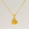 Collier cœur doré avec gravure de la lettre E et un petit zircon brillant serti - Lettre E