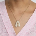 Goldene Bubble-Buchstabe A Halskette mit Zirkonia-Besatz für einen funkelnden 3D-Look - Halskette A