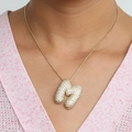 Collier pendentif lettre M ballon doré avec zircone cubique scintillante pour femme - Collier M