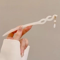 Translucent milky white Chinese hair pin with metal tassel and water drop pendant - White Jade Color 8-shaped Pendant Hairpin (10#) / Milky White