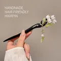 Handmade wooden hair pin featuring white lily of the valley flowers and pearl tassels - 42# Yu-Colored Flower Bud Hairpin